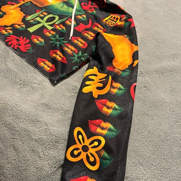 New Cropped hoodie - Picture 2 of 5